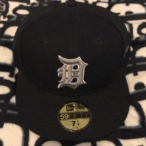 Navy Gray Detroit Tigers hat 7&1/4